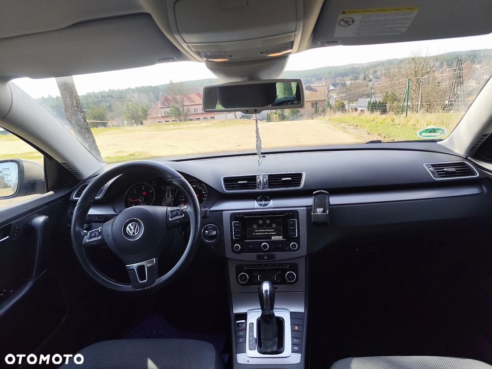 Volkswagen Passat 2.0 TDI Sportline DSG - 34