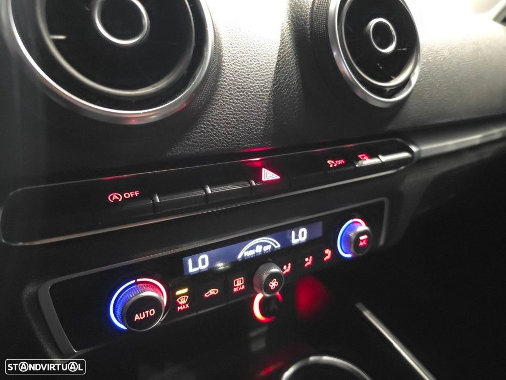 Audi A3 Sportback 1.6 TDI Attraction S tronic - 32