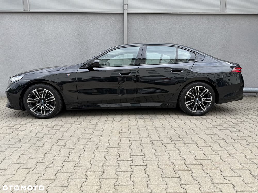 BMW Seria 5 520d xDrive mHEV M Sport - 4