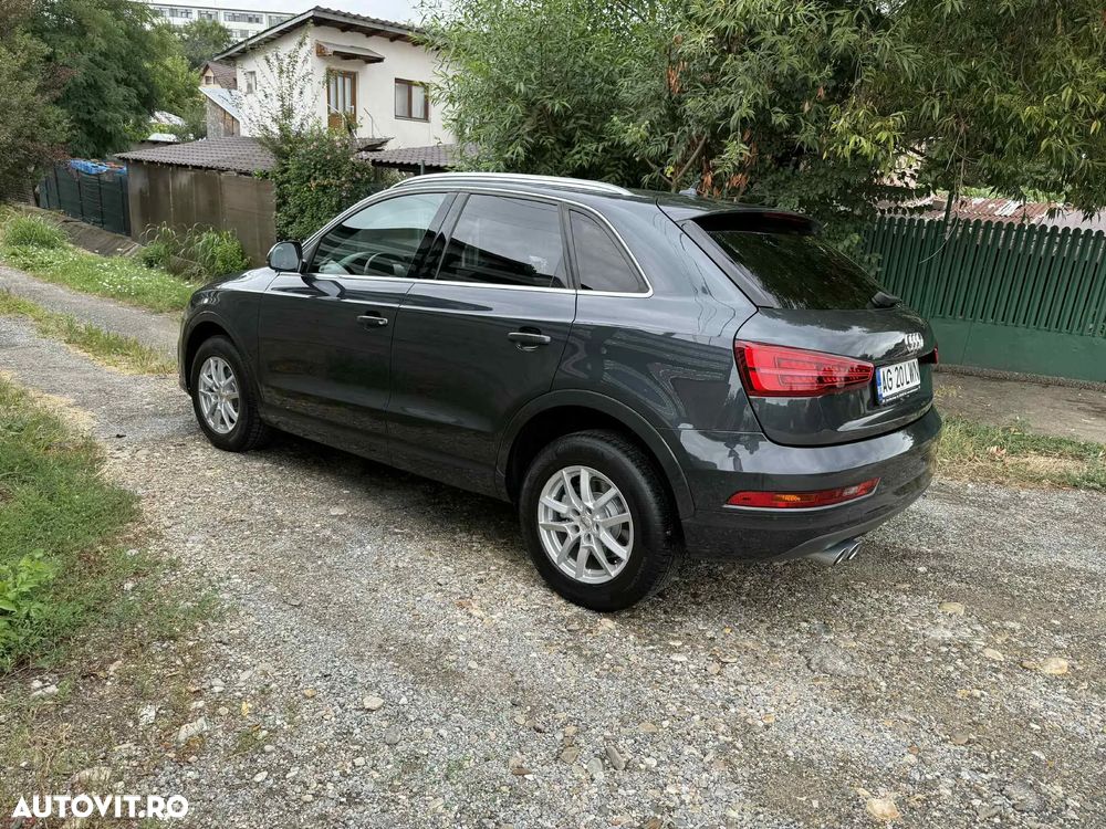 Audi Q3 2.0 35 TDI S tronic quattro S Line - 4