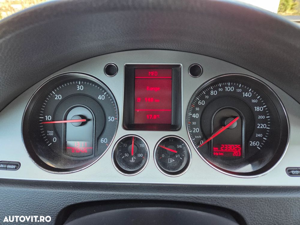 Volkswagen Passat 1.9 TDI Comfortline - 11