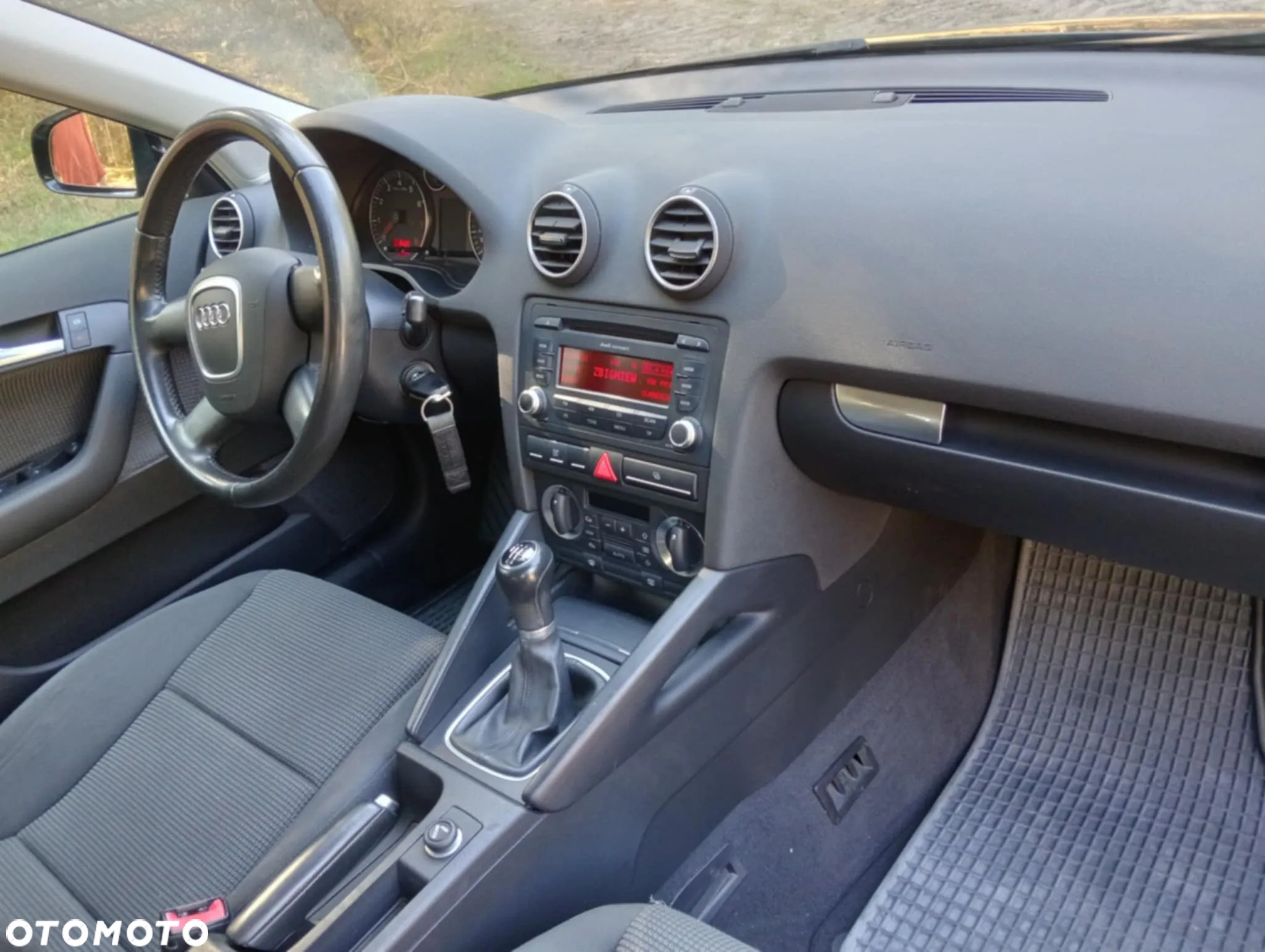 Audi A3 1.6 Ambiente - 4