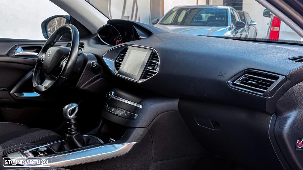 Peugeot 308 - 12