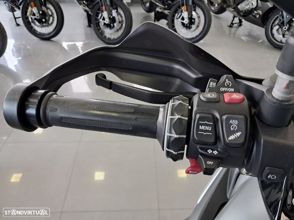 BMW R 1250 GS TRIPLE BLACK - 6