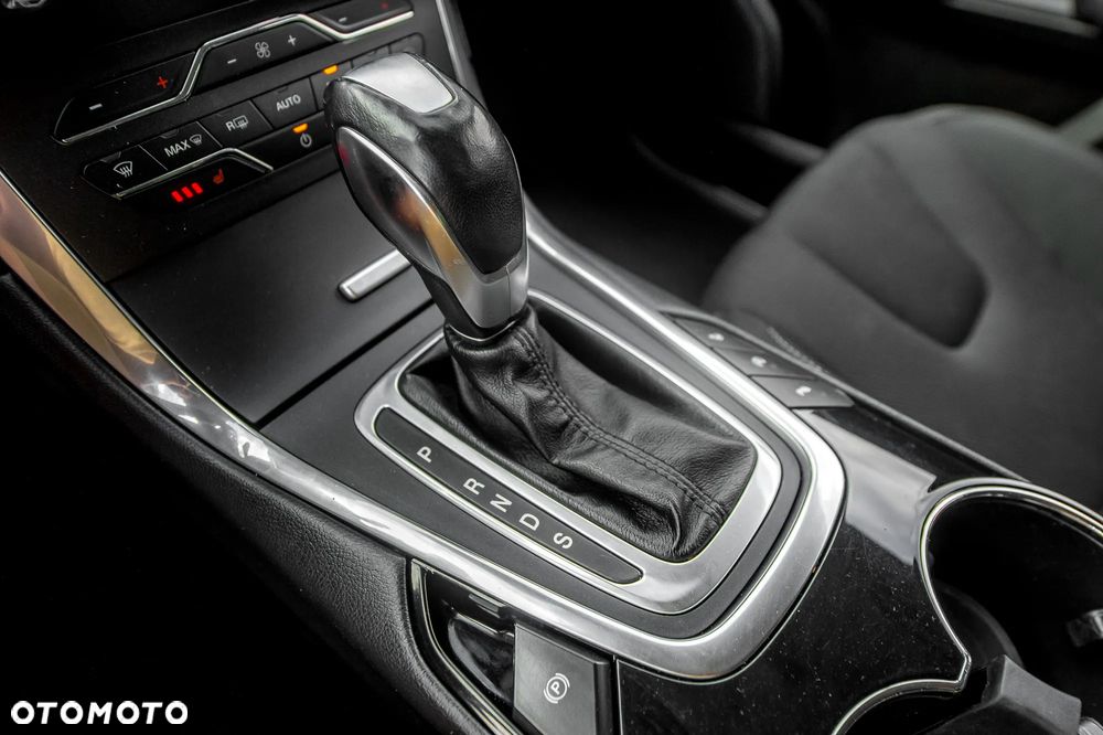 Ford S-Max 2.0 TDCi 4WD Titanium PowerShift - 34