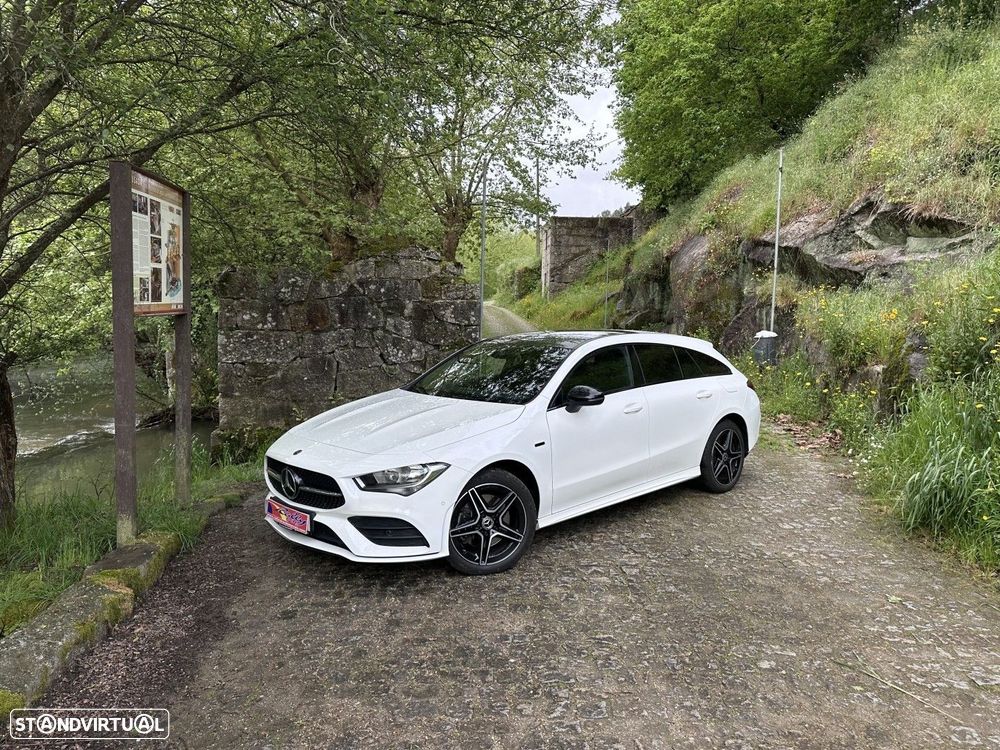 Mercedes-Benz CLA 250 e Shooting Brake AMG Line - 22