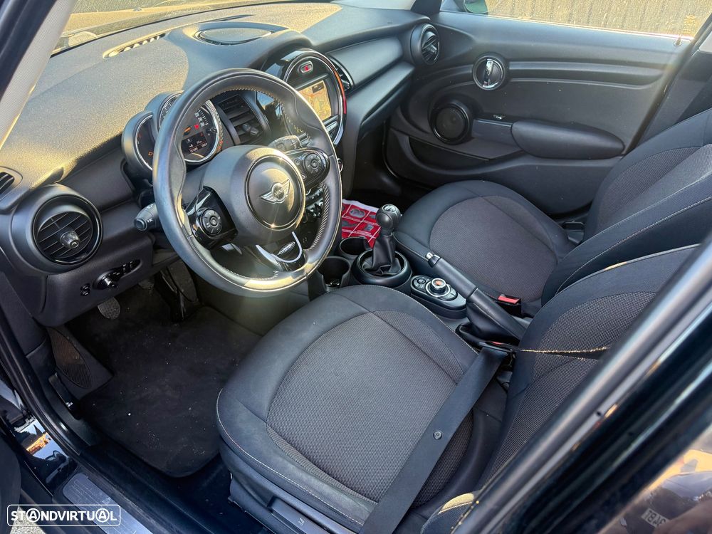 MINI 5 Portas Cooper D - 21
