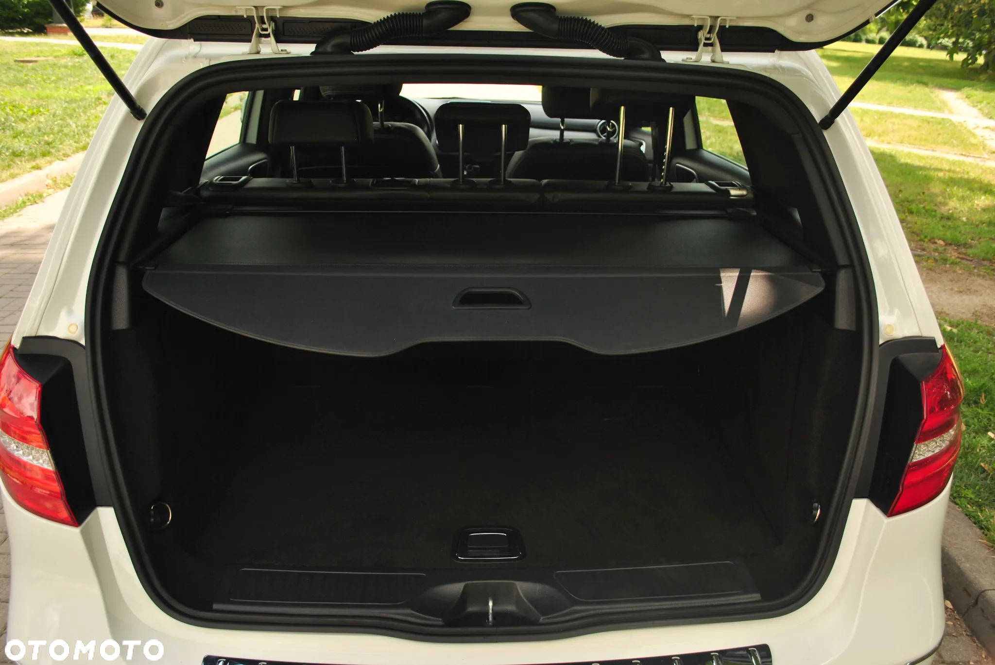 Mercedes-Benz Klasa B 180 (BlueEFFICIENCY) - 14