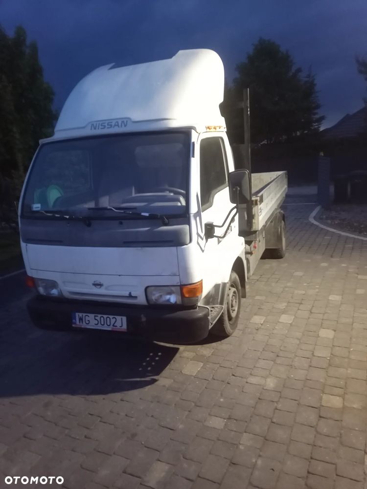 Nissan CABSTAR.E - 8