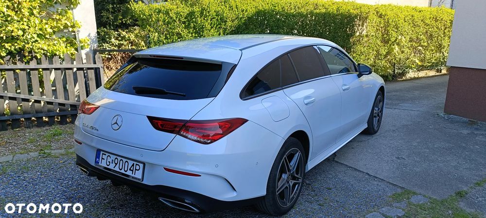 Mercedes-Benz CLA 250 e 8G-DCT AMG Line - 3