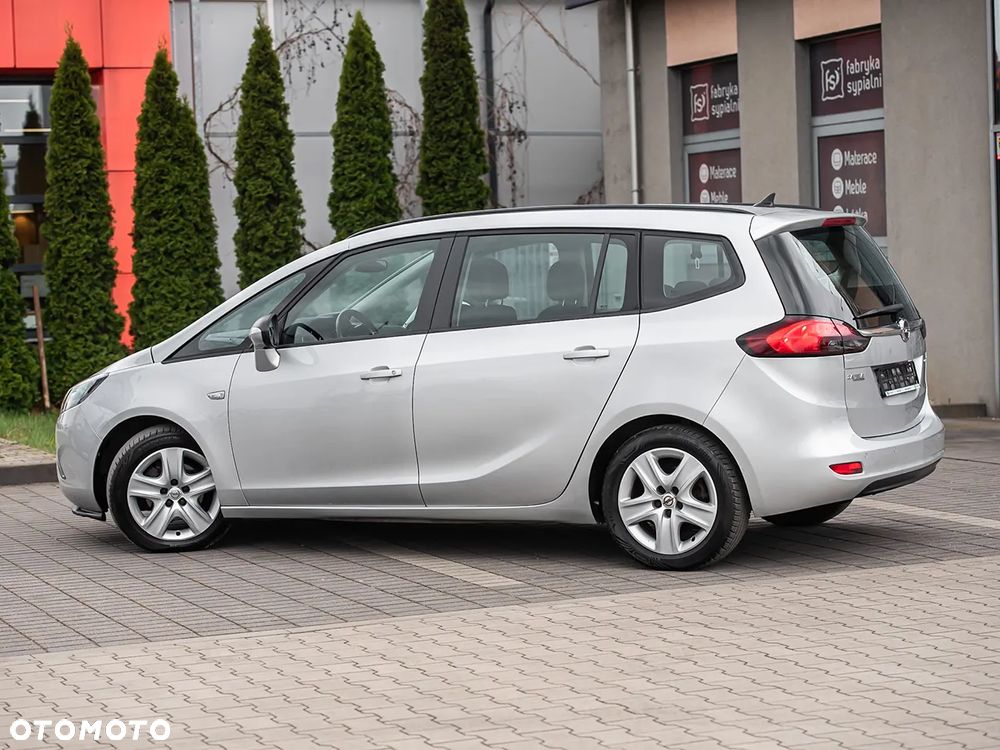 Opel Zafira - 10