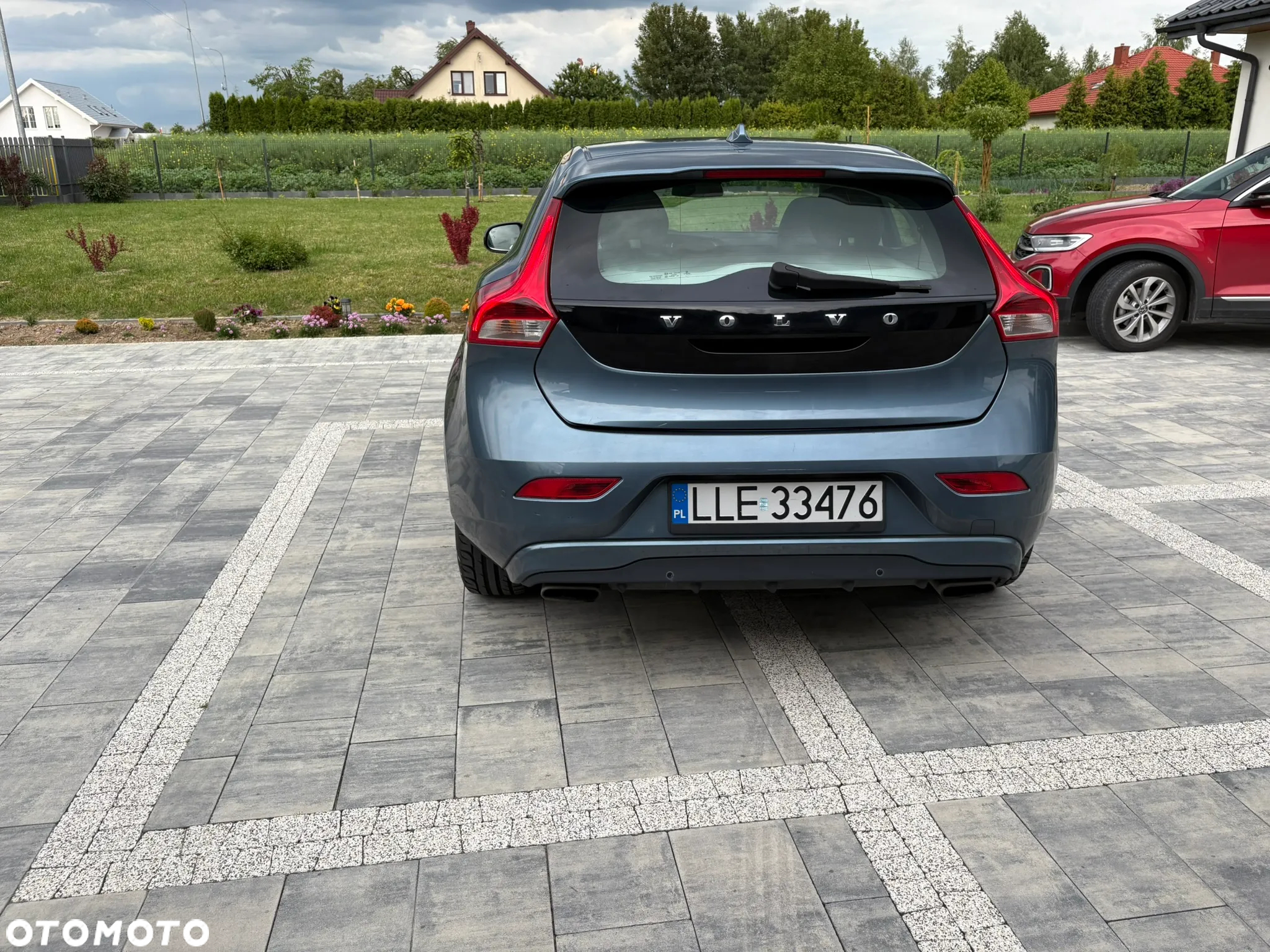 Volvo V40 D2 R Design - 4