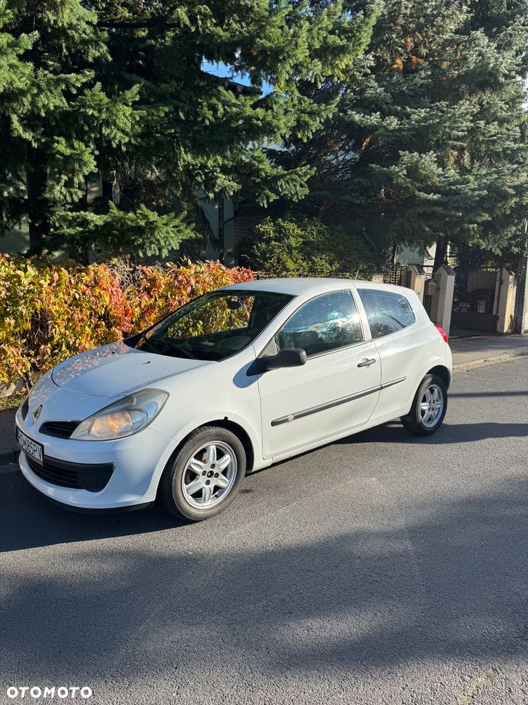Renault Clio 1.5 dCi Authentique - 1