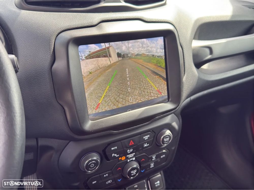 Jeep Renegade 1.3 T-GDI 4xe Auto Trailhawk - 12