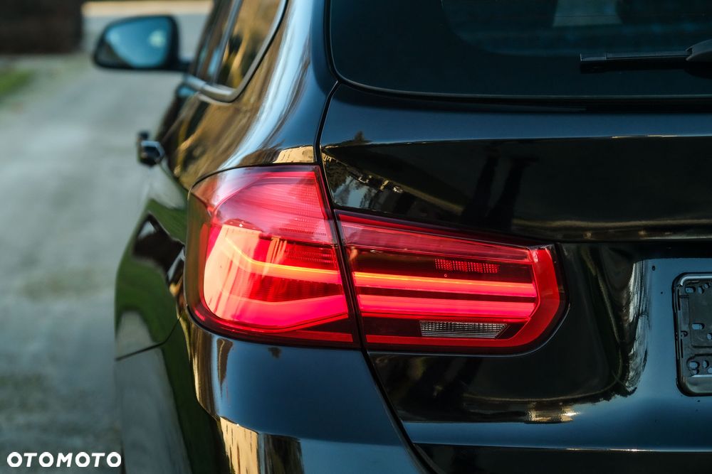 BMW Seria 3 320d Sport Line Shadow - 22