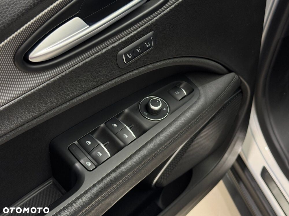 Alfa Romeo Stelvio 2.0 Turbo Sprint Q4 - 21