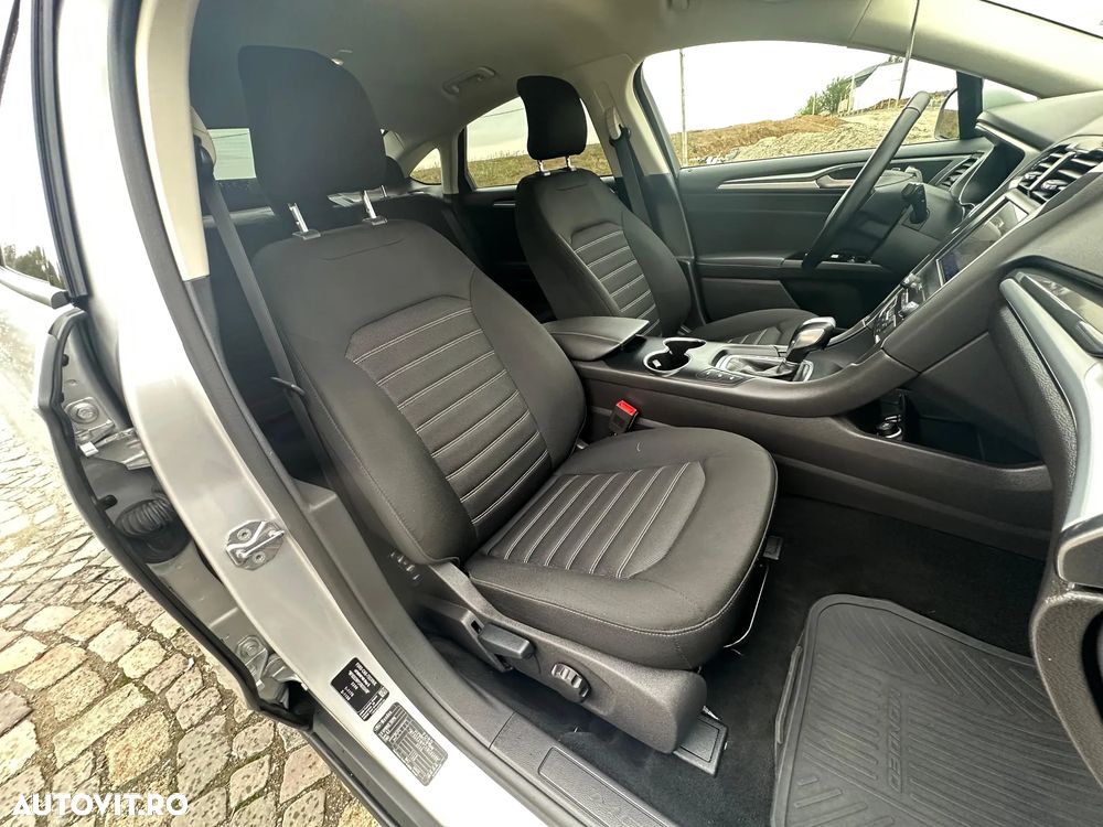 Ford Mondeo 2.0 HEV Titanium - 6