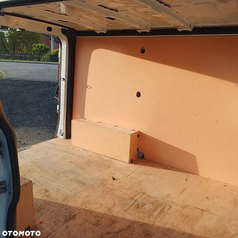 Renault Trafic - 10