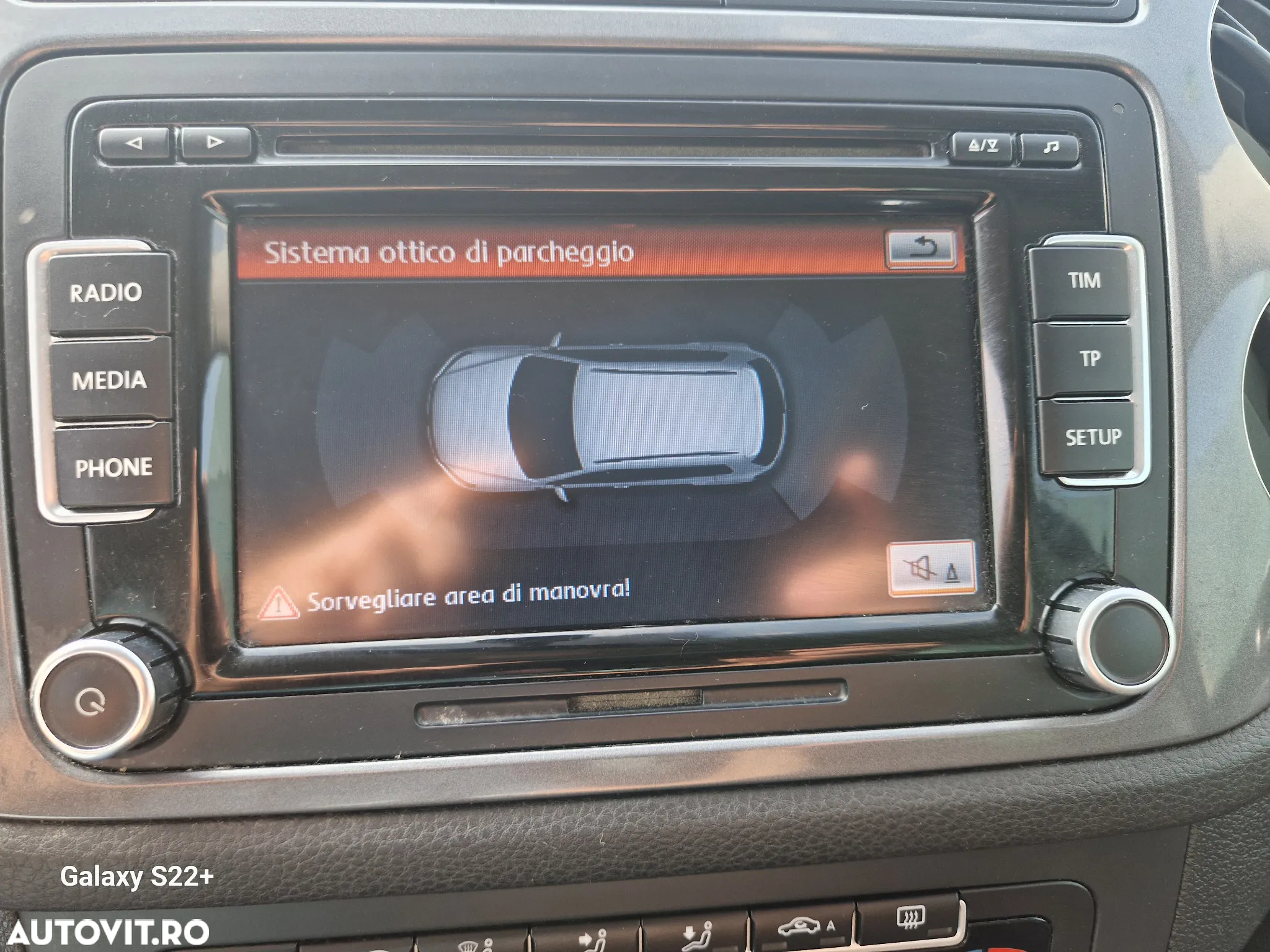 Volkswagen Tiguan 2.0 TDI DPF BlueMotion Technology Lounge Sport & Style - 22