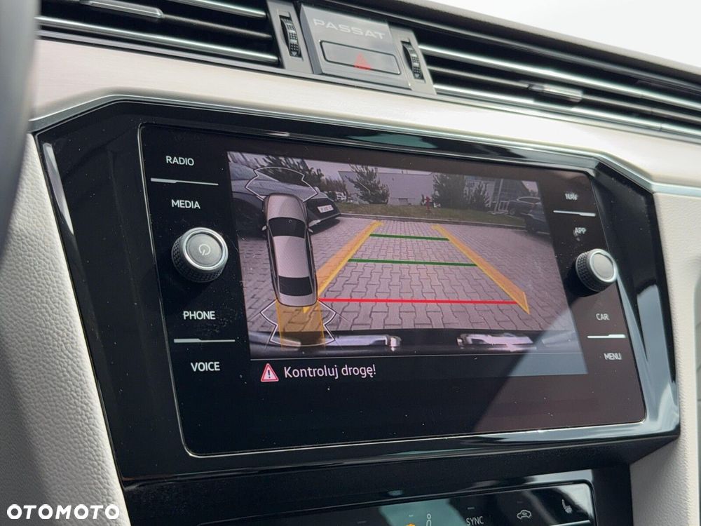 Volkswagen Passat 2.0 TSI Elegance DSG - 27