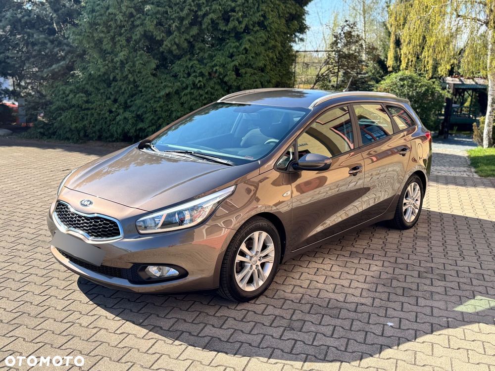 Kia Ceed 1.6 GDI Dream Team Edition - 2