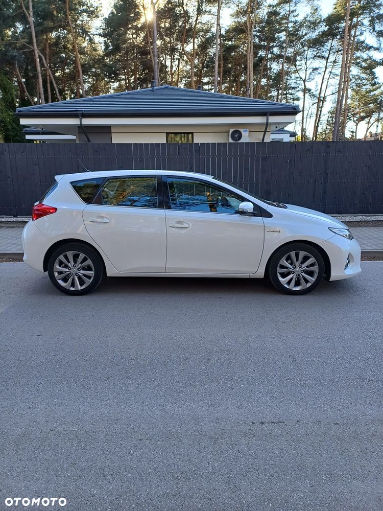 Toyota Auris 1.8 HSD Prestige NAVI - 6