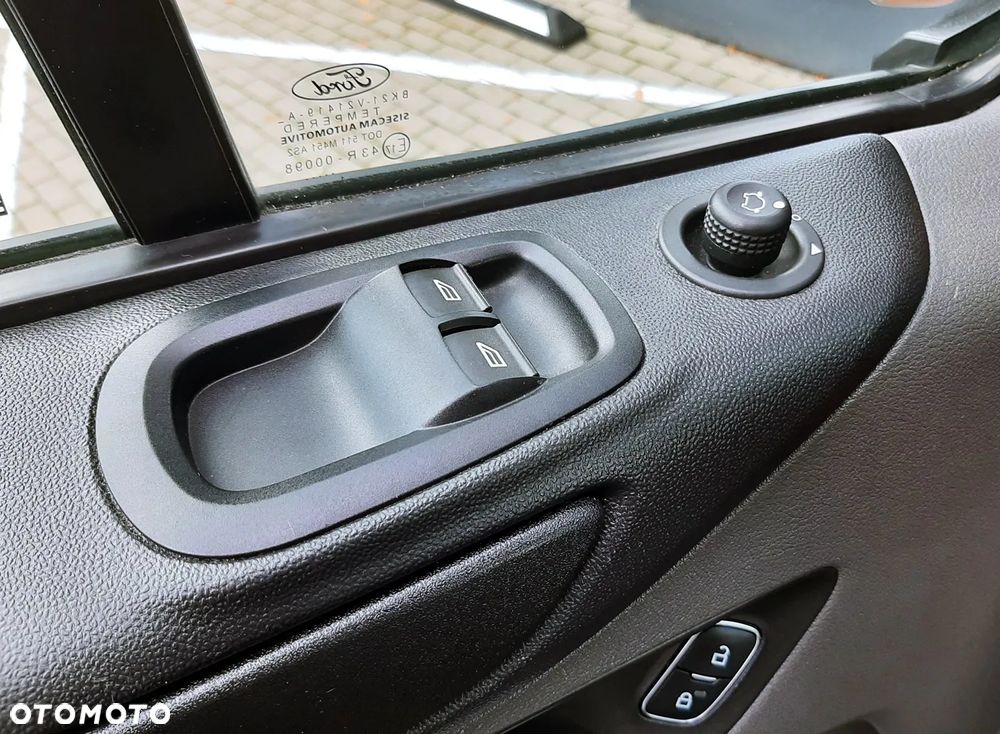 Ford Transit Custom Kombi 320 L2H1 Trend - 36