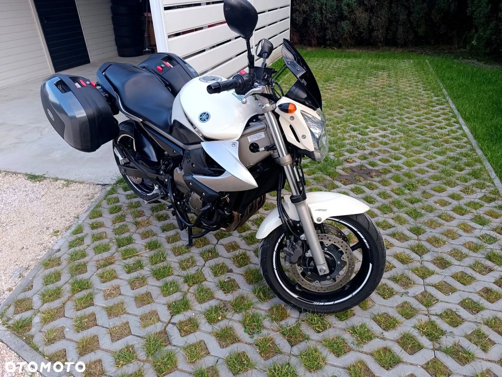 Yamaha XJ - 2