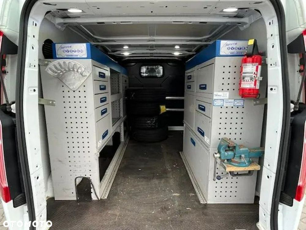Ford Transit Custom - 13