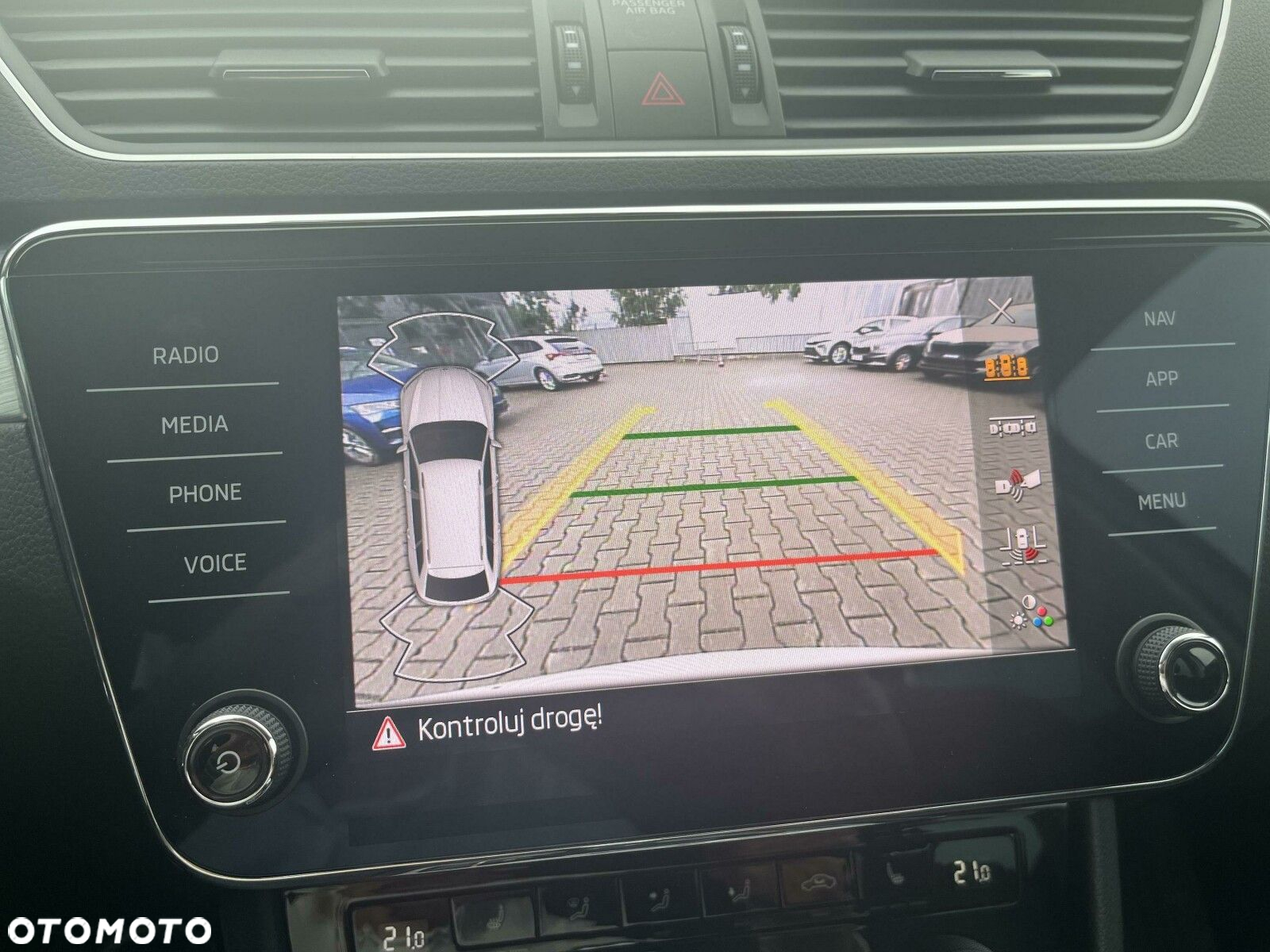 Skoda Superb 1.5 TSI Ambition DSG - 32