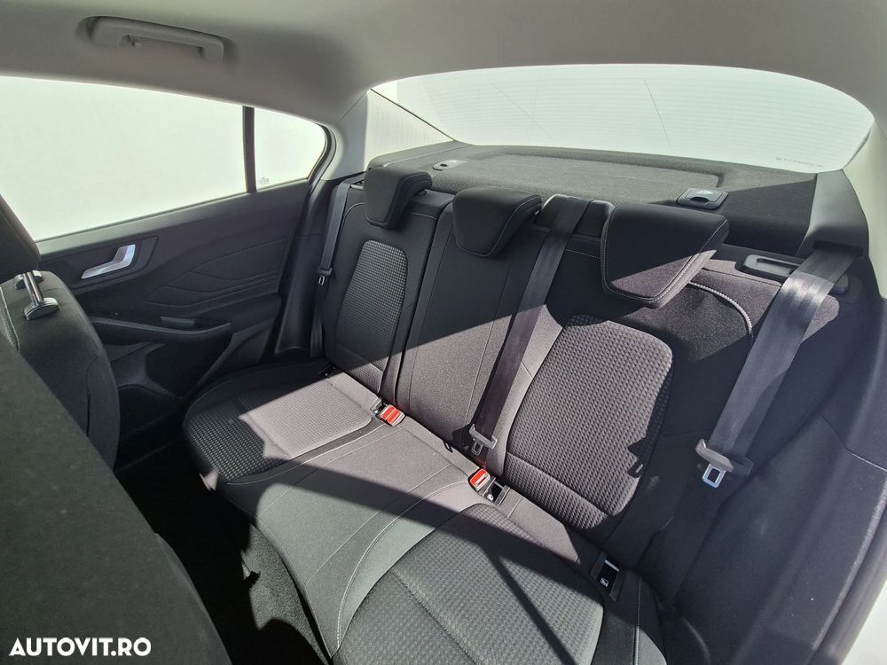 Ford Focus 1.5 EcoBlue Titanium - 11
