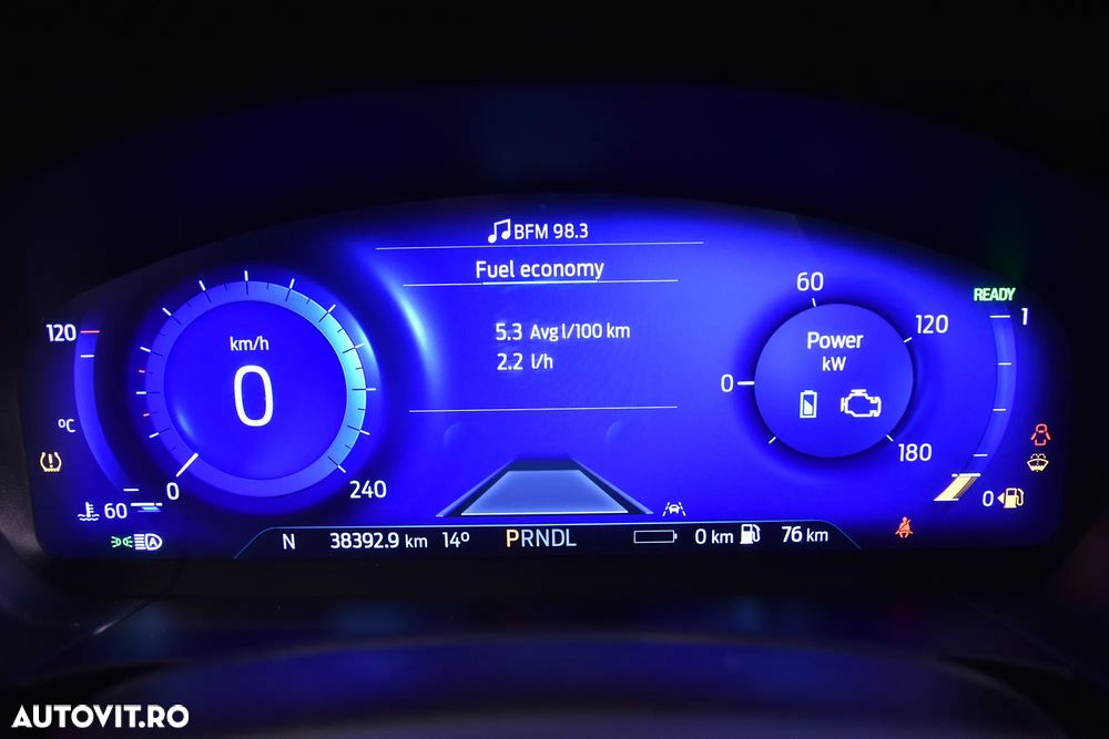 Ford Kuga 2.5 Duratec PHEV ST-LINE - 10