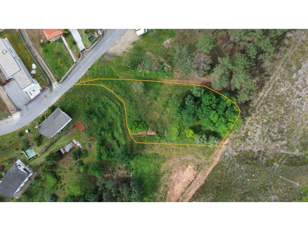 Terreno com 1.310 m² | Projeto Aprovado | Calheiros, Ponte de Lima - Grande imagem: 3/22