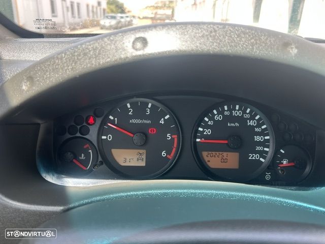 Nissan Navara 2.5 dCi CD SE — fotografia 3