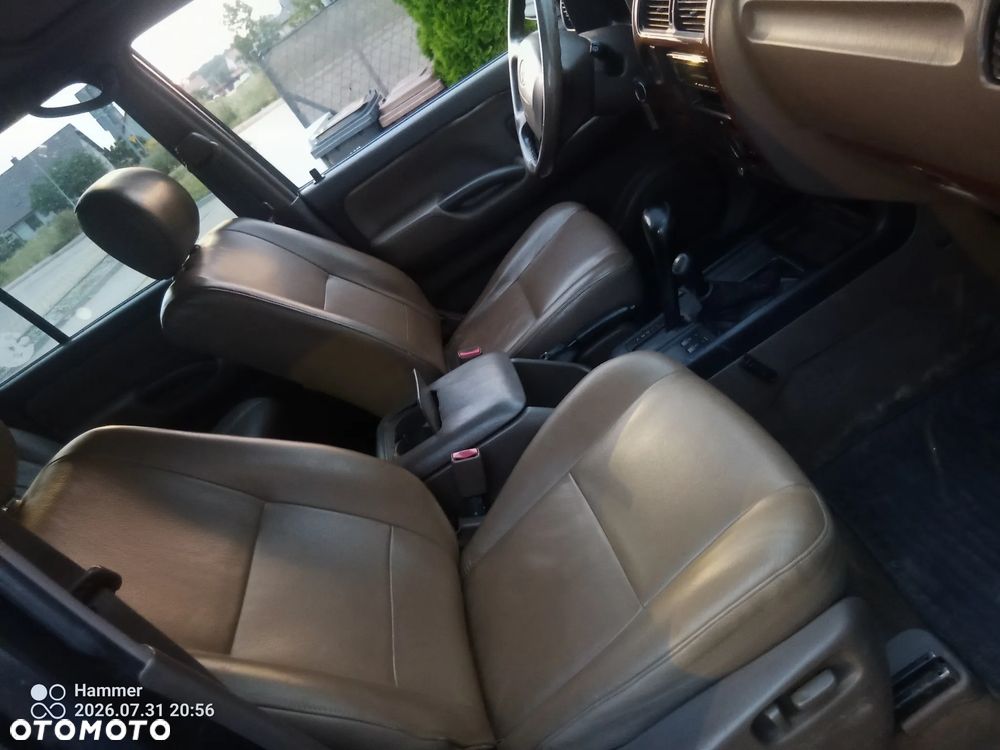 Toyota Land Cruiser - 10