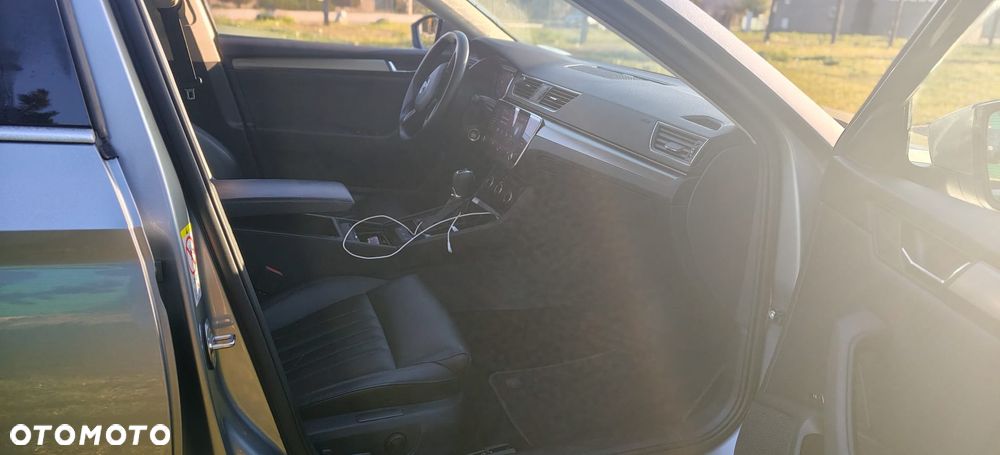 Skoda Superb 2.0 TDI SCR Sportline DSG - 10
