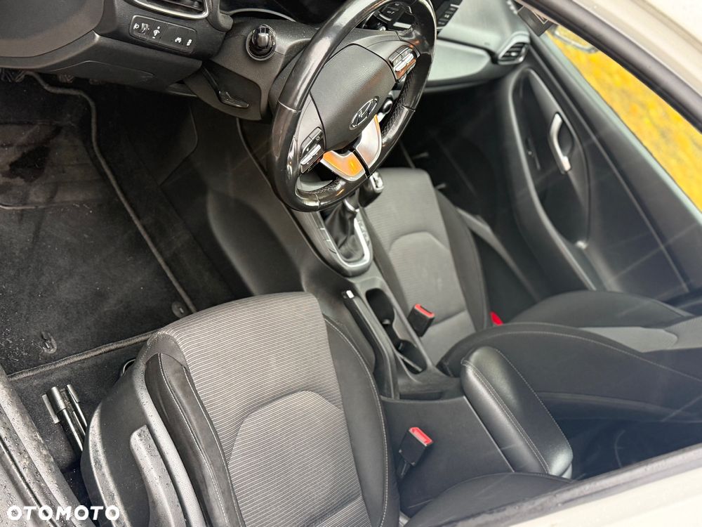 Hyundai i30 1.6 CRDi Comfort - 18