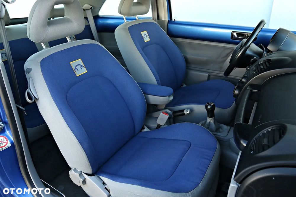 Volkswagen New Beetle - 33