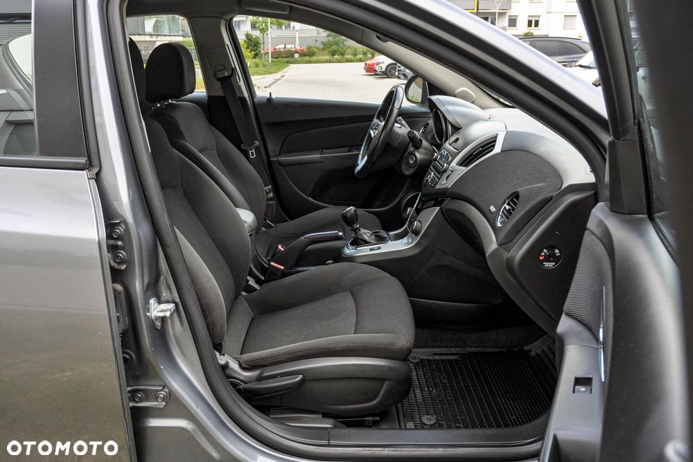 Chevrolet Cruze - 11