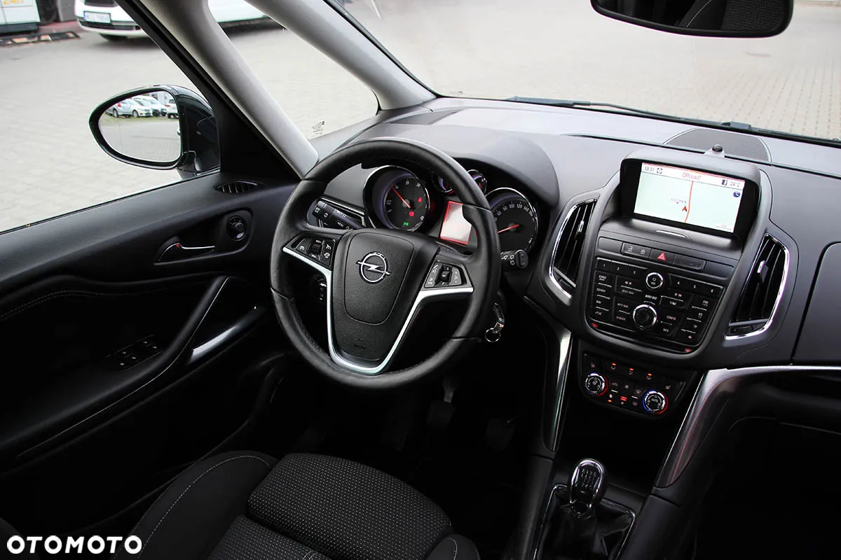 Opel Zafira 2.0 CDTI Cosmo - 25