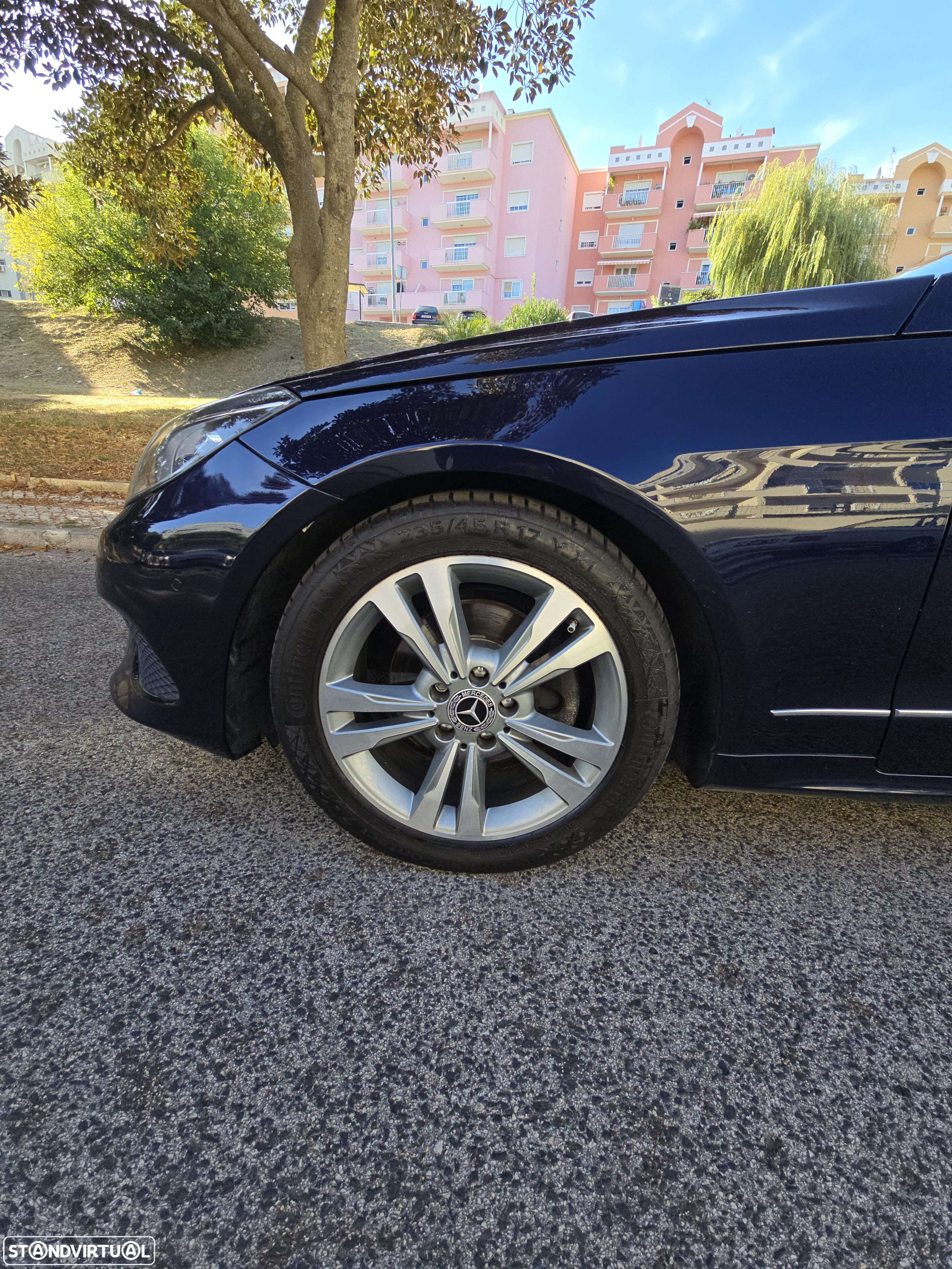 Mercedes-Benz E 220 CDi BlueEfficiency Auto - 27