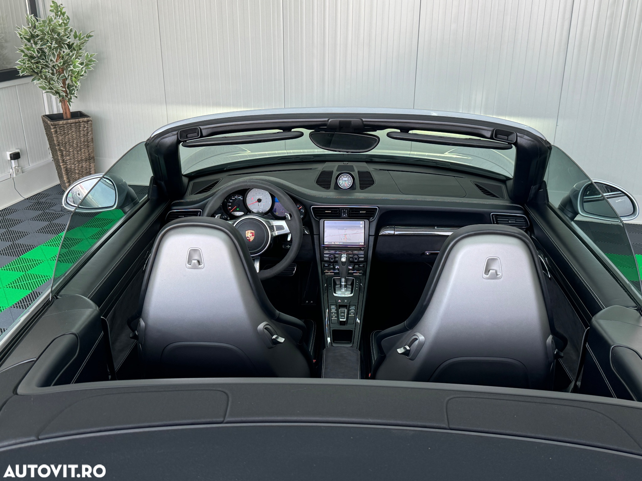 Porsche 911 Carrera GTS Cabriolet PDK - 15