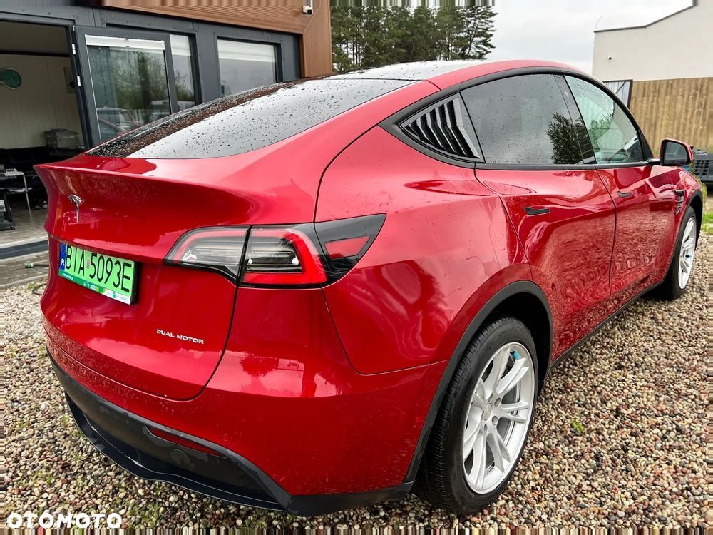 Tesla Model Y Long Range Dual Motor AWD - 5
