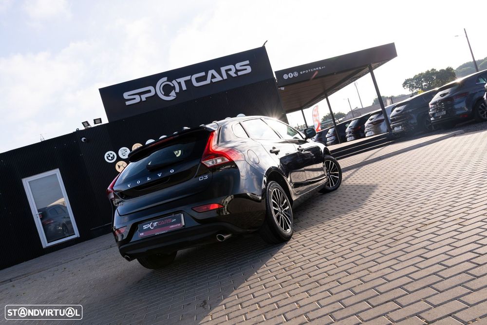 Volvo V40 2.0 D3 Momentum - 9