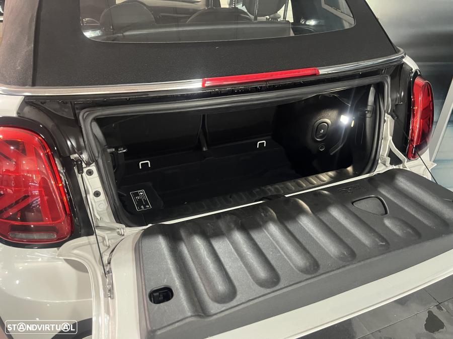 MINI Cabrio Cooper Premium Classic Auto - 13