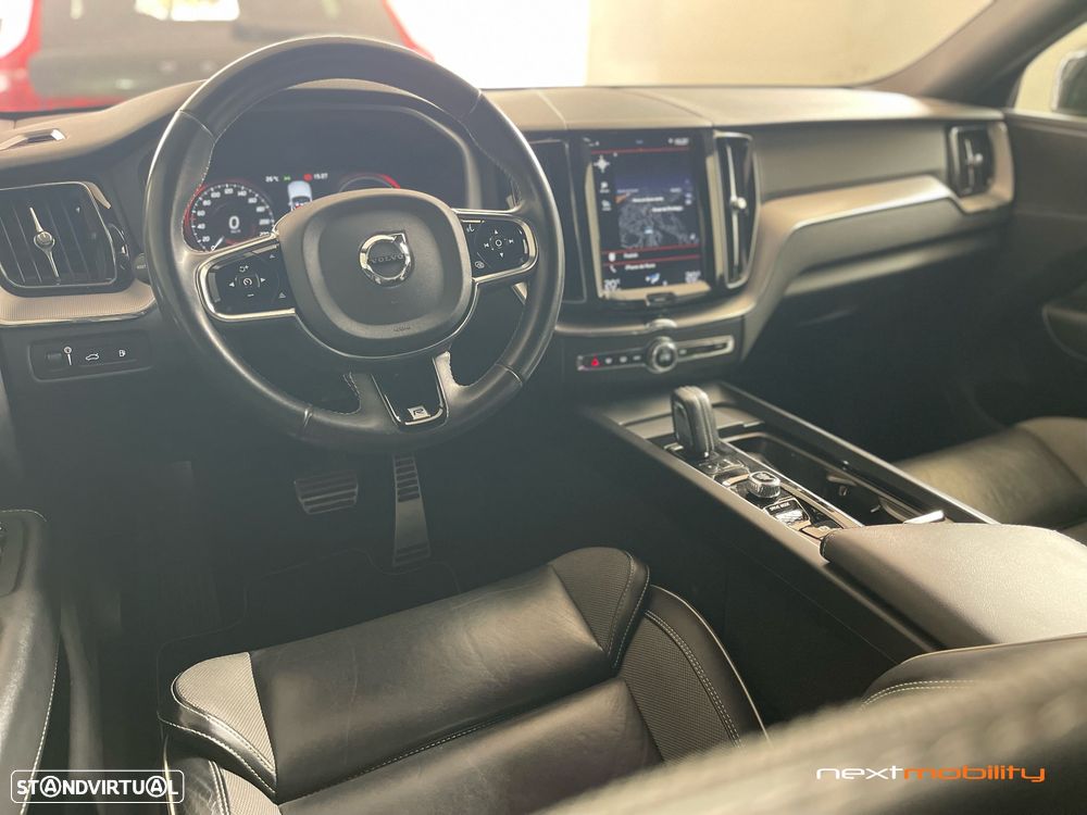 Volvo XC 60 2.0 T8 PHEV R-Design AWD - 5