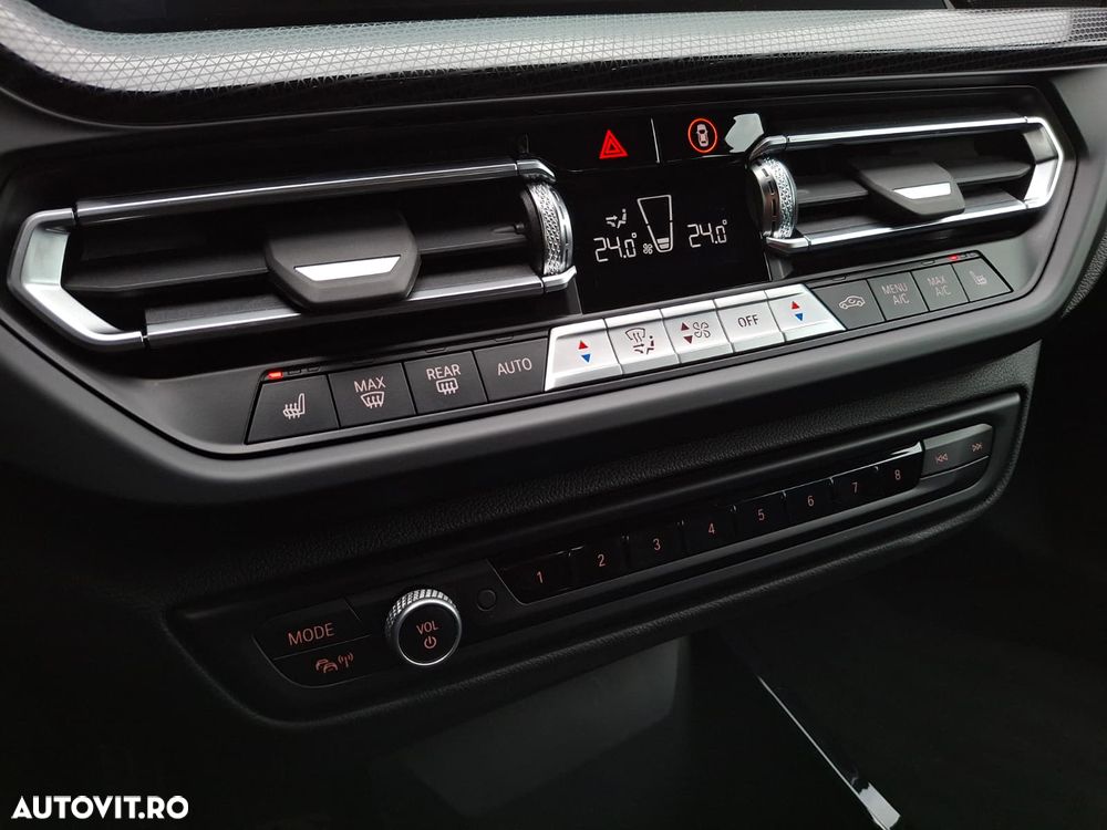 BMW Seria 2 220i Aut. M Sport - 22