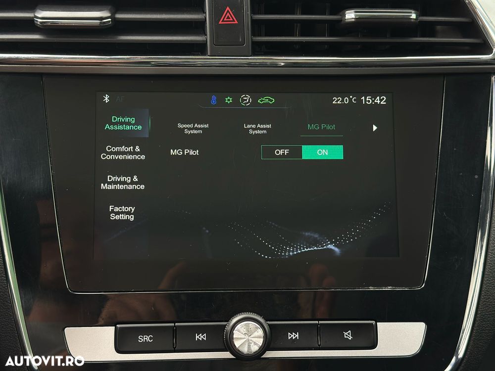 MG ZS EV Luxury - 25
