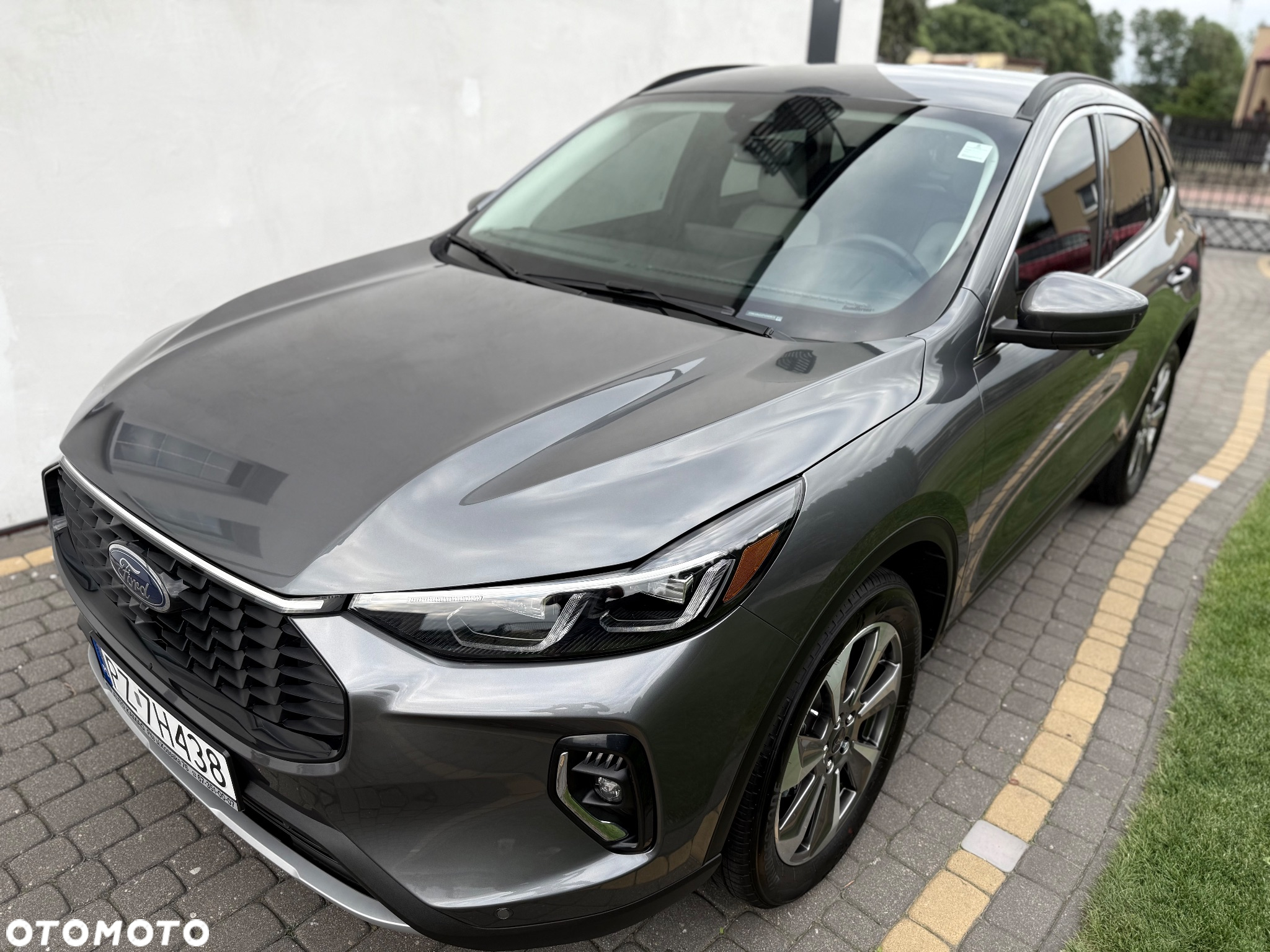 Ford Kuga - 2