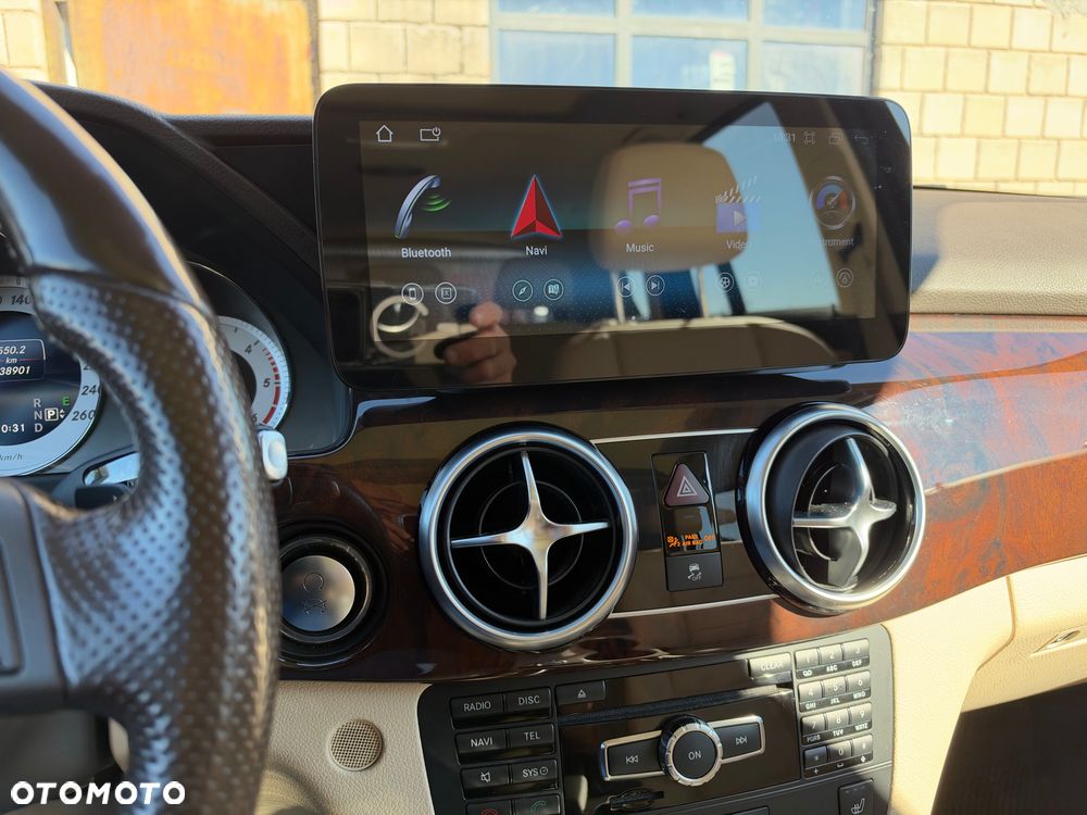 Mercedes-Benz GLK - 11